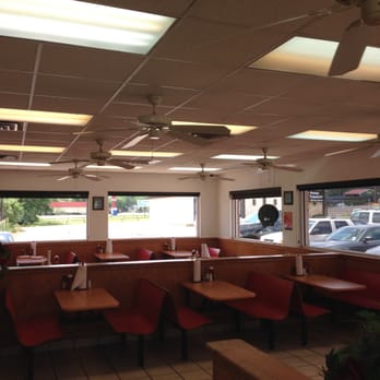 Bush's Chicken - the inside of a restaurant - Soul Food Near Me - Waco, Texas