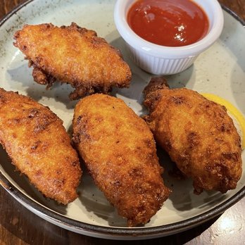 Gladys' Cafe - Conch Fritters appetizer - Caribbean Near Me - Charlotte Amalie, Virgin Islands Gladys' Cafe - Conch Fritters appetizer - Caribbean Near Me - Charlotte Amalie, Virgin Islands
