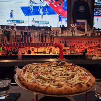 Fine Line - Chicken Bacon Ranch Pizza - Pizza Near Me - Revere, Massachusetts Fine Line - Chicken Bacon Ranch Pizza - Pizza Near Me - Revere, Massachusetts