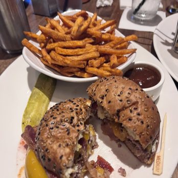Yard House - Beyond Burger - New American Near Me - Brea, California Yard House - Beyond Burger - New American Near Me - Brea, California