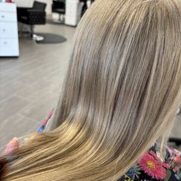 After Tatyana cut, highlighted and styled my hair