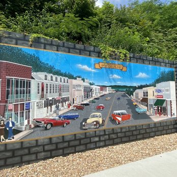Downtown Brandenburg Mural - Public Art Near Me - Brandenburg, Kentucky Downtown Brandenburg Mural - Public Art Near Me - Brandenburg, Kentucky