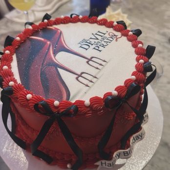 Bianca’s Custom Cakes - Custom Cakes Near Me - Houston, Texas Bianca’s Custom Cakes - Custom Cakes Near Me - Houston, Texas