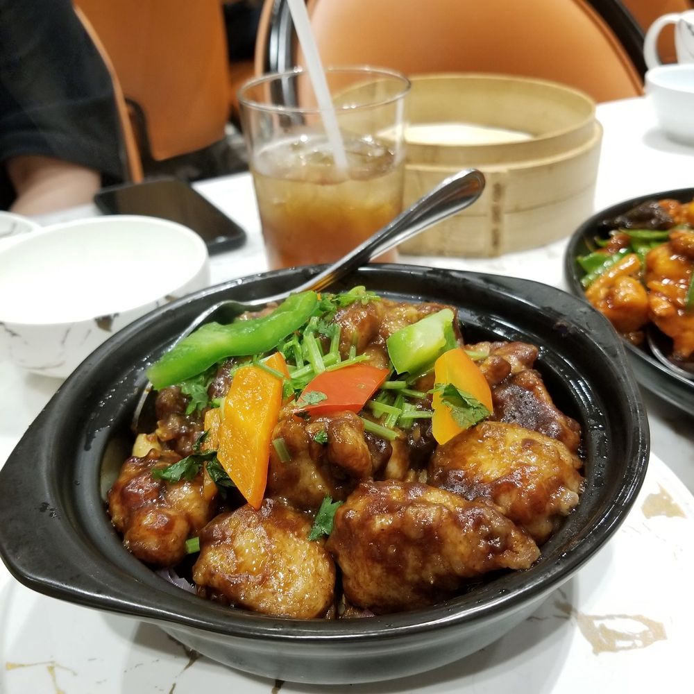 BAO - Tender Chicken Sauteed in Casserole - Chinese Near Me - Toronto, Ontario