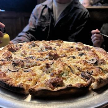 Beekman Ale House - Bianca Pizza - Pizza Near Me - Sleepy Hollow, New York Beekman Ale House - Bianca Pizza - Pizza Near Me - Sleepy Hollow, New York