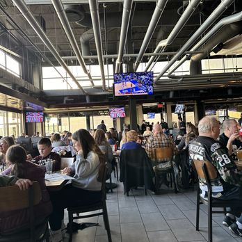 Yard House - New American Near Me - Cincinnati, Ohio Yard House - New American Near Me - Cincinnati, Ohio