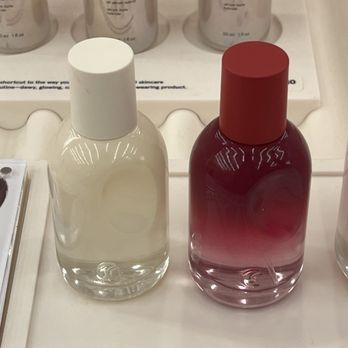 Glossier Philadelphia - New Glossier fragrances - Cosmetics & Beauty Supply Near Me - Philadelphia, Pennsylvania Glossier Philadelphia - New Glossier fragrances - Cosmetics & Beauty Supply Near Me - Philadelphia, Pennsylvania