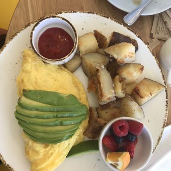 Calidum Cafe - Frenchie Omelette - Cafes Near Me - Burbank, California