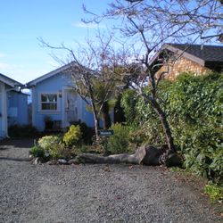 Sacred Rock Inn - Matson is one of three Ocean Cottages when facing the ocean it is on the right.