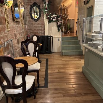 Cafe Flore - Seating area - Coffee & Tea Near Me - Pittsburgh, Pennsylvania Cafe Flore - Seating area - Coffee & Tea Near Me - Pittsburgh, Pennsylvania
