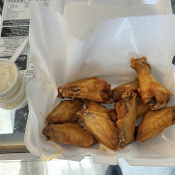 Yogi's Pizza - Hot chicken wings- Meaty and delicious! - Pizza Near Me - Kokomo, Indiana Yogi's Pizza - Hot chicken wings- Meaty and delicious! - Pizza Near Me - Kokomo, Indiana
