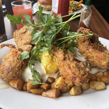 The Kettle - Buttermilk Honey Fried Chicken & Biscuits - Diners Near Me - Manhattan Beach, California