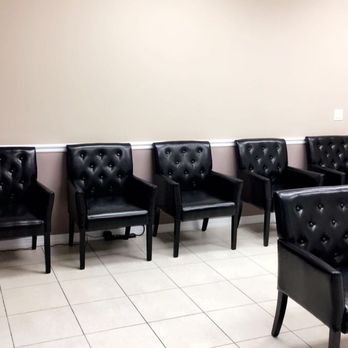 Diverse Medical Professionals - Waiting room - Internal Medicine Near Me - Boynton Beach, Florida Diverse Medical Professionals - Waiting room - Internal Medicine Near Me - Boynton Beach, Florida