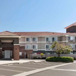 La Quinta by Wyndham Hesperia Victorville - Exterior