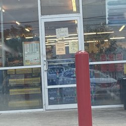 Family Dollar - Broken door for 2 years