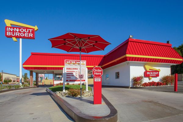 In-N-Out Burger by null