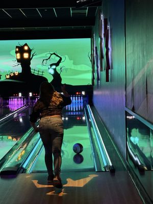 Kings Dining & Entertainment by null