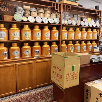 Seattle Best Tea - An example of the tea storage urns - Coffee & Tea Near Me - Seattle, Washington Seattle Best Tea - An example of the tea storage urns - Coffee & Tea Near Me - Seattle, Washington
