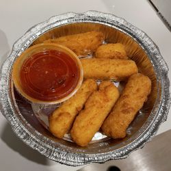 Bravissimo Pizza & Pasta - Battered mozz sticks