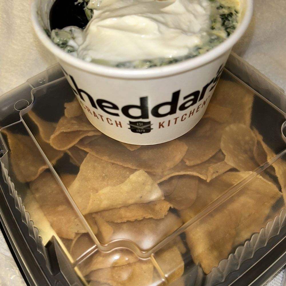 Cheddar's Scratch Kitchen - Spinach dip and chips - Comfort Food Near Me - Florence, Kentucky Cheddar's Scratch Kitchen - Spinach dip and chips - Comfort Food Near Me - Florence, Kentucky