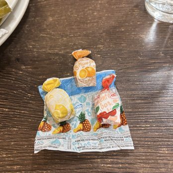 Cozy Thai Cuisine - Little candies that the waitress gave to our table. Gave us a GENEROUS amount. - Thai Near Me - West Covina, California