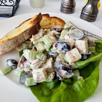 Washington House Restaurant - Chicken salad - Bars Near Me - Basking Ridge, New Jersey Washington House Restaurant - Chicken salad - Bars Near Me - Basking Ridge, New Jersey