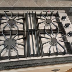 Above The Rest Cleaning - Good as new