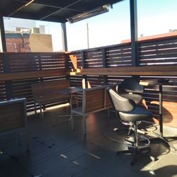 Werribee Ashley's Commercial Hotel - Smokers Cage