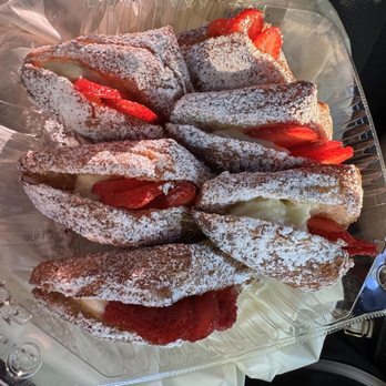 Cream Pan - Strawberry Croissant - Bakeries Near Me - Tustin, California Cream Pan - Strawberry Croissant - Bakeries Near Me - Tustin, California