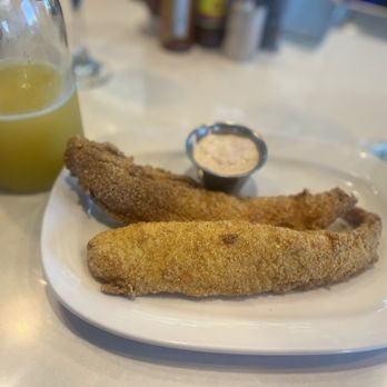Ellen's - Catfish - Breakfast & Brunch Near Me - Dallas, Texas