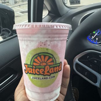 JuiceLand - Strawberry cloud smoothie - Juice Bars & Smoothies Near Me - Fort Worth, Texas