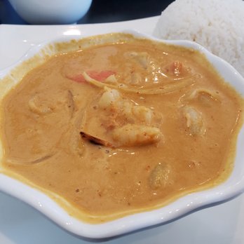 Basil Delight - Curry with shrimp - Thai Near Me - Pleasanton, California
