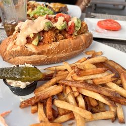 MJ Dowlings - Shrimp poboy and fries