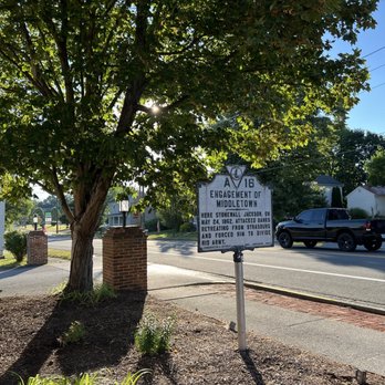 Wayside Inn  - Yep, that happened. - Hotels Near Me - Middletown, Virginia