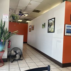 Mike's Grill - Bathroom