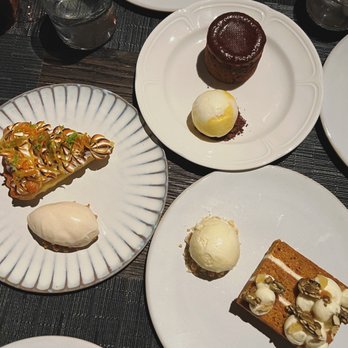 Navy Blue - Key Lime Pie l Chocolate Coulant l Carrot Cake - Seafood Near Me - Houston, Texas