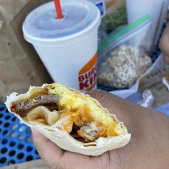 Burger King - Breakfast burrito - Burgers Near Me - Arvin, California