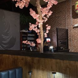 Soulshi Lounge - They have various dishes for the sushi and non sushi lovers!