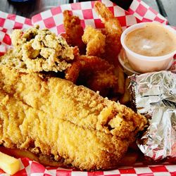 Danny’s Seafood House - Trio plate