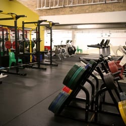 Hiscoes Gym - Power racks and lifting platforms - loads of free weights