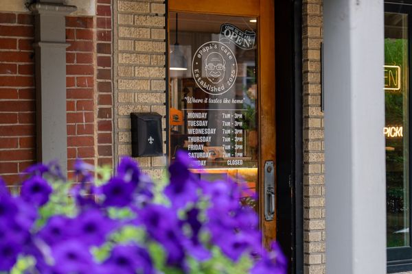 @Papi’s Café by null