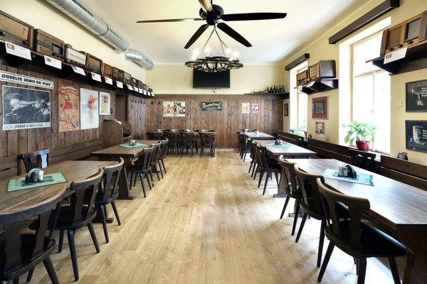 Restaurace U Veverky by null