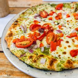 Wilshire's Apple Shed - The Kitchen Garden pizza - yum!! (close up)