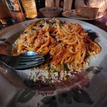 Gabbiano's - Classic red sauce spaghetti - Italian Near Me - Portland, Oregon