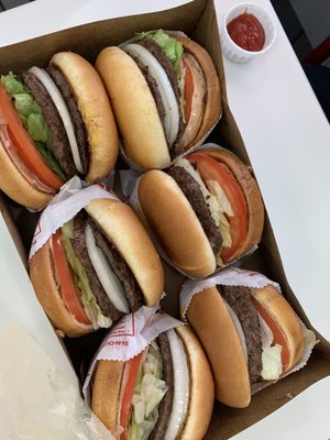 In-N-Out Burger by null