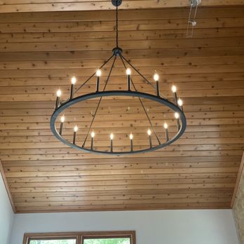 Jondec Painting - Before: knotty orange wood panel ceiling - Painters Near Me - Orland Park, Illinois Jondec Painting - Before: knotty orange wood panel ceiling - Painters Near Me - Orland Park, Illinois