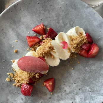 Peak with Priceless Restaurant & Bar - Deconstructed cheesecake - New American Near Me - New York, New York