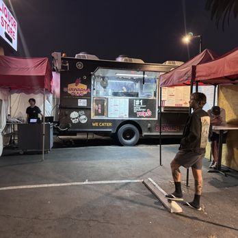 Shawarma Guys - Outside on a Wednesday night - Food Trucks Near Me - San Diego, California Shawarma Guys - Outside on a Wednesday night - Food Trucks Near Me - San Diego, California