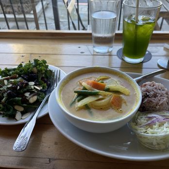 Grains - Thai Yellow Curry with House Salad. - Vegan Near Me - San Diego, California Grains - Thai Yellow Curry with House Salad. - Vegan Near Me - San Diego, California