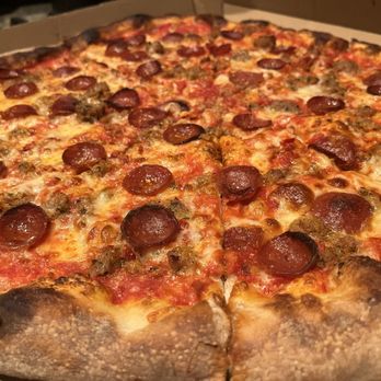 Mano’s Pizzeria - 18" The Minucci - Pizza Near Me - Ridgewood, New York